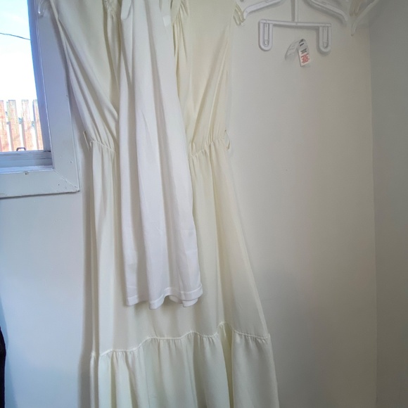 Beautiful brand new dress. - Picture 6 of 6